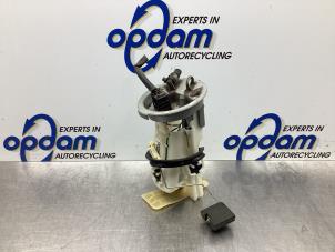 Gebruikte Benzinepomp BMW 3 serie (E46/4) 320i 24V Prijs € 42,00 Margeregeling aangeboden door Gebr Opdam B.V.
