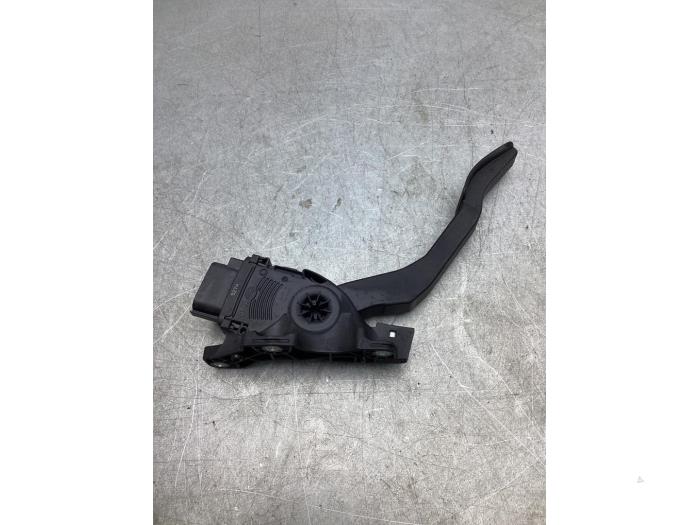 Gaspedaalpositie Sensor van een Volvo V60 I (FW/GW) 1.6 T3 16V 2014