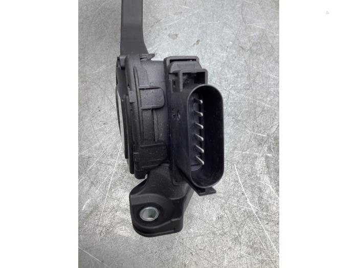 Gaspedaalpositie Sensor van een Volvo V60 I (FW/GW) 1.6 T3 16V 2014