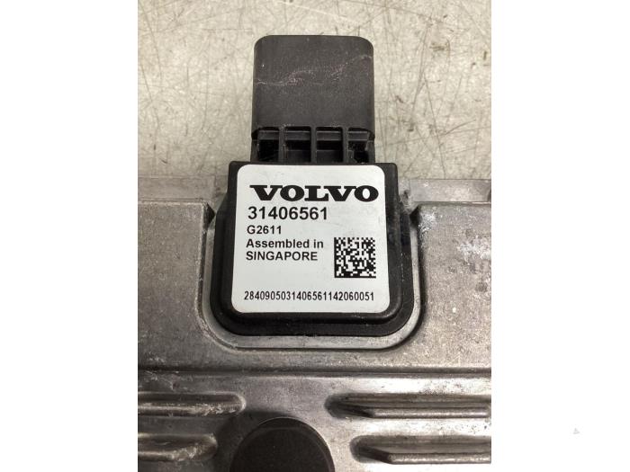 Sensor ACC (afstand) van een Volvo V60 I (FW/GW) 1.6 T3 16V 2014