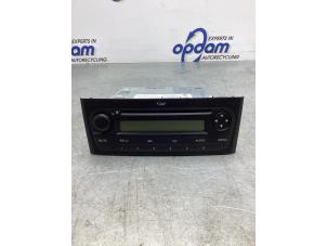 Gebruikte Radio CD Speler Fiat Punto II (188) 1.3 JTD Multijet 16V Prijs € 85,00 Margeregeling aangeboden door Gebr Opdam B.V.
