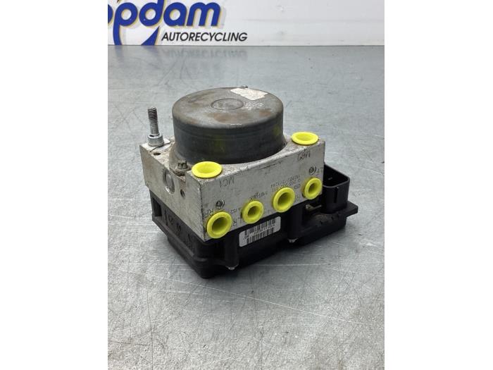 Gebruikte ABS Pomp Fiat Punto II (188) 1.3 JTD Multijet 16V Prijs € 51,00 Margeregeling aangeboden door Gebr Opdam B.V.