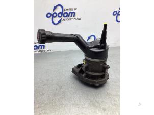 Gebruikte Stuurbekrachtiging Pomp Peugeot 308 SW (4E/H) 1.6 HDi 16V FAP Prijs € 106,00 Margeregeling aangeboden door Gebr Opdam B.V.