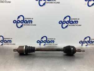 Gebruikte Homokineetas links-voor Renault Scénic II (JM) 2.0 16V Prijs € 42,00 Margeregeling aangeboden door Gebr Opdam B.V.