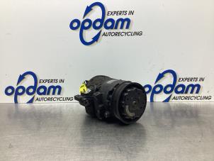 Gebruikte Aircopomp Volkswagen Polo IV (9N1/2/3) 1.2 Prijs € 42,00 Margeregeling aangeboden door Gebr Opdam B.V.