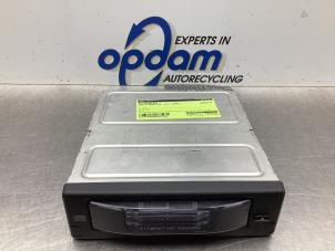 Gebruikte CD Wisselaar BMW 5 serie (E60) 530i 24V Prijs € 106,00 Margeregeling aangeboden door Gebr Opdam B.V.