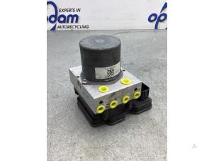 Gebruikte ABS Pomp Mercedes Sprinter 5t (907.6) 516 CDI 2.1 D RWD Prijs € 425,00 Margeregeling aangeboden door Gebr Opdam B.V.