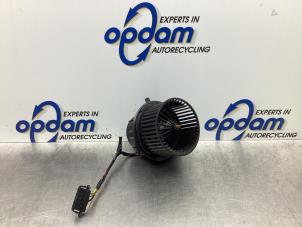 Gebruikte Chaufage Ventilatiemotor Citroen C4 Cactus (0B/0P) 1.2 PureTech 82 12V Prijs € 42,00 Margeregeling aangeboden door Gebr Opdam B.V.