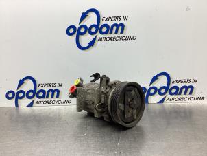 Gebruikte Aircopomp Renault Kangoo Express (FC) 1.5 dCi 60 Prijs € 42,00 Margeregeling aangeboden door Gebr Opdam B.V.