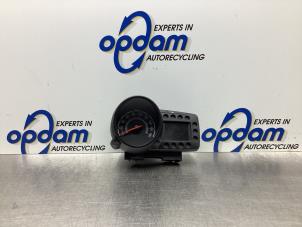 Gebruikte Kilometerteller KM Chevrolet Spark (M300) 1.0 16V Bifuel Prijs € 85,00 Margeregeling aangeboden door Gebr Opdam B.V.