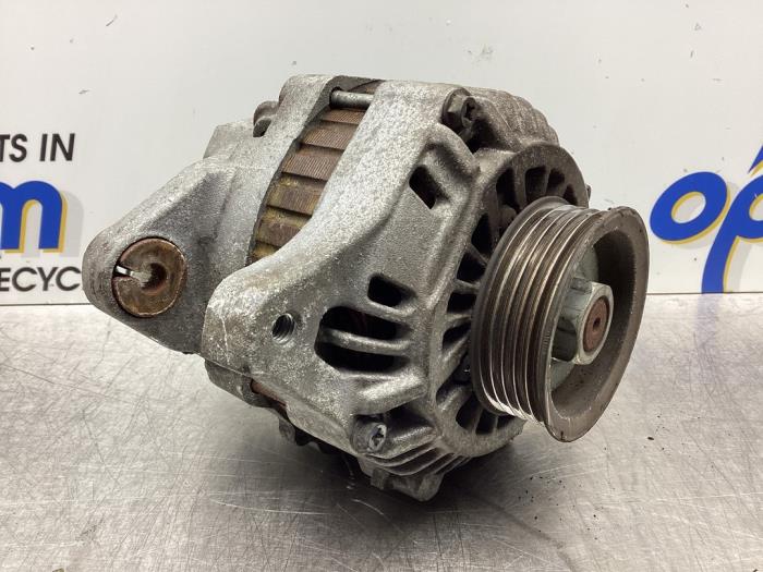 Dynamo van een Honda Jazz (GD/GE2/GE3) 1.2 i-DSi 2005