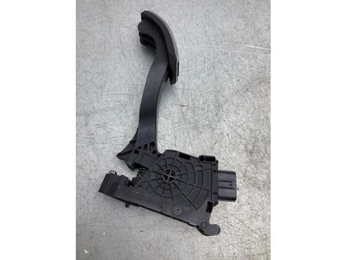 Gebruikte Gaspedaalpositie Sensor Volkswagen Polo VI (AW1) 2.0 GTI Prijs € 30,00 Margeregeling aangeboden door Gebr Opdam B.V.