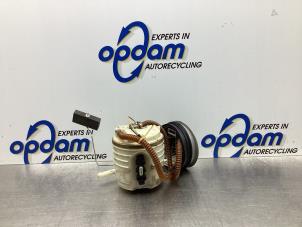 Gebruikte Benzinepomp Volkswagen Golf III Cabrio (1E) 2.0 Prijs € 42,00 Margeregeling aangeboden door Gebr Opdam B.V.