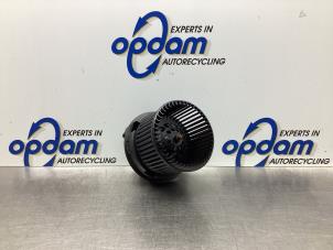 Gebruikte Chaufage Ventilatiemotor Citroen C1 1.2 PureTech 82 12V Prijs € 42,00 Margeregeling aangeboden door Gebr Opdam B.V.