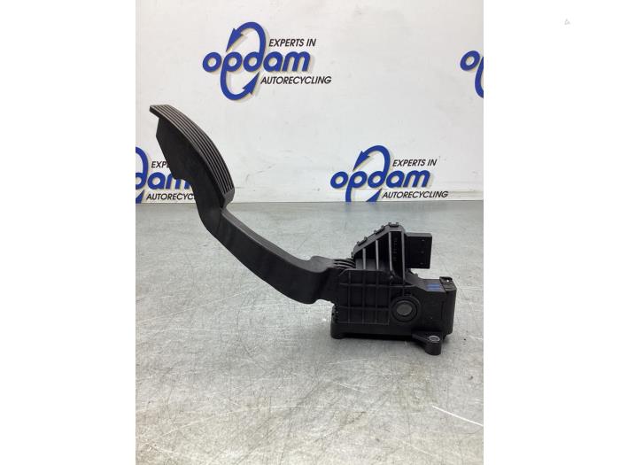 Gebruikte Sensor Gaspedaalpositie Fiat Punto II (188) 1.4 16V Prijs € 34,00 Margeregeling aangeboden door Gebr Opdam B.V.