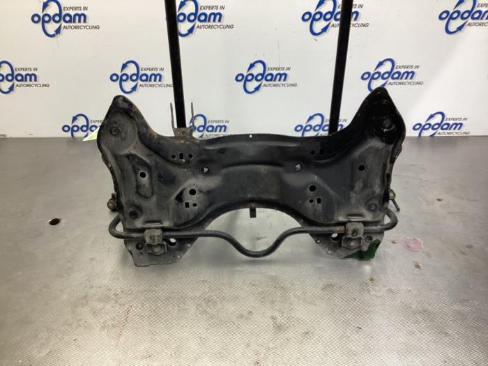 Gebruikte Subframe Peugeot 206+ (2L/M) 1.4 XS Prijs € 42,00 Margeregeling aangeboden door Gebr Opdam B.V.