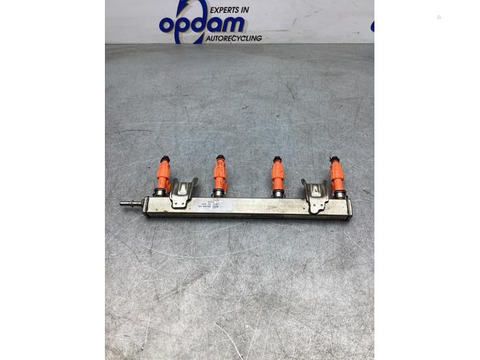 Gebruikte Common rail (Injectie) Ford C-Max (DM2) 1.8 16V Flexifuel Prijs € 34,00 Margeregeling aangeboden door Gebr Opdam B.V.