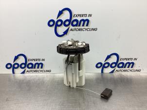 Gebruikte Benzinepomp Renault Scénic III (JZ) 1.4 16V TCe 130 Prijs € 64,00 Margeregeling aangeboden door Gebr Opdam B.V.