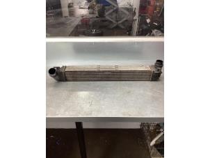 Gebruikte Intercooler Renault Scénic III (JZ) 1.4 16V TCe 130 Prijs € 38,00 Margeregeling aangeboden door Gebr Opdam B.V.