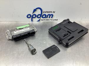 Gebruikte Computer Motormanagement Renault Scénic III (JZ) 1.4 16V TCe 130 Prijs € 276,00 Margeregeling aangeboden door Gebr Opdam B.V.