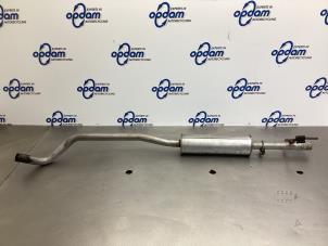 Gebruikte Uitlaat Middendemper Opel Corsa C (F08/68) 1.2 16V Prijs € 26,00 Margeregeling aangeboden door Gebr Opdam B.V.