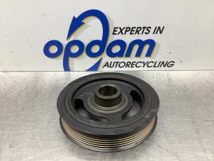 Gebruikte Krukas Poelie Dacia Logan MCV II/Sandero Wagon (7S) 0.9 TCE 12V Prijs € 42,00 Margeregeling aangeboden door Gebr Opdam B.V.