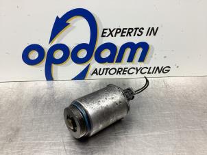 Gebruikte Oliedruk Schakelaar Mercedes Sprinter 5t (907.6) 516 CDI 2.1 D RWD Prijs € 30,00 Margeregeling aangeboden door Gebr Opdam B.V.