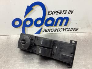 Gebruikte Elektrisch Raam Schakelaar Ford Focus 2 2.0 16V Prijs € 42,00 Margeregeling aangeboden door Gebr Opdam B.V.