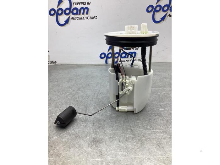 Gebruikte Benzinepomp Mazda CX-3 (DJ/DK) 2.0 SkyActiv-G 120 Prijs € 68,00 Margeregeling aangeboden door Gebr Opdam B.V.