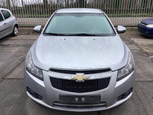 Gebruikte Koplamp rechts Chevrolet Cruze (300) 1.8 16V VVT Prijs € 85,00 Margeregeling aangeboden door Gebr Opdam B.V.