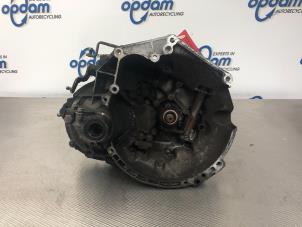 Gebruikte Versnellingsbak Peugeot 206+ (2L/M) 1.1 XR,XS Prijs € 170,00 Margeregeling aangeboden door Gebr Opdam B.V.