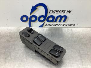 Gebruikte Ruit schakelaar elektrisch Saab 9-3 I (YS3D) 2.0 S Turbo 16V Prijs € 85,00 Margeregeling aangeboden door Gebr Opdam B.V.