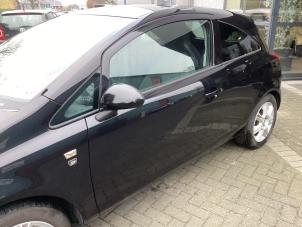 Gebruikte Portier 2Deurs links Opel Corsa D 1.2 16V Prijs € 100,00 Margeregeling aangeboden door Gebr Opdam B.V.