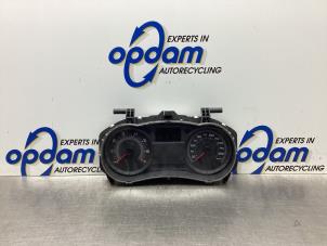 Gebruikte Tellerklok Renault Clio III (BR/CR) 1.2 16V 75 Prijs € 85,00 Margeregeling aangeboden door Gebr Opdam B.V.