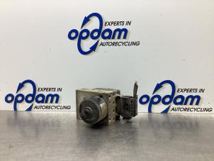 Gebruikte ABS Pomp Ford Focus 1 2.0 16V Prijs € 64,00 Margeregeling aangeboden door Gebr Opdam B.V.