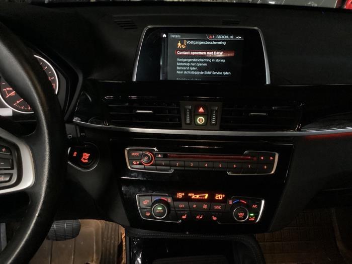 Radio module van een BMW X1 (F48) sDrive 20i 2.0 16V Twin Power Turbo 2018
