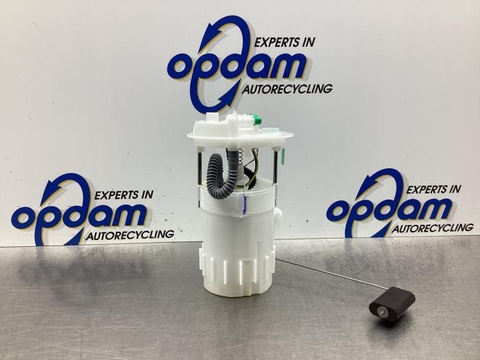 Nieuwe Tank element Pomp Mercedes Citan Prijs € 241,94 Inclusief btw aangeboden door Gebr Opdam B.V.