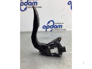 Gebruikte Gaspedaalpositie Sensor Renault Grand Scénic IV (RFAR) 1.5 Energy dCi 110 Prijs € 30,00 Margeregeling aangeboden door Gebr Opdam B.V.