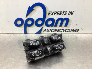 Gebruikte Elektrisch Raam Schakelaar Mercedes A (W168) 1.6 A-160 Prijs € 50,00 Margeregeling aangeboden door Gebr Opdam B.V.