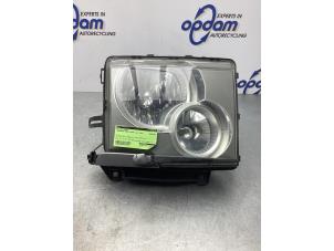 Gebruikte Rechter Koplamp Landrover Range Rover III (LM) 4.4 V8 32V Prijs € 170,00 Margeregeling aangeboden door Gebr Opdam B.V.