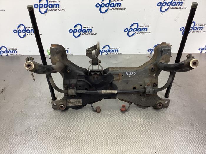 Gebruikte Subframe Ford Focus 2 1.8 16V Prijs € 64,00 Margeregeling aangeboden door Gebr Opdam B.V.