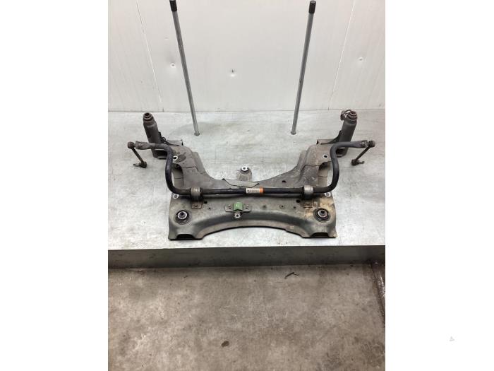 Gebruikte Subframe Renault Scénic III (JZ) 1.5 dCi 110 Prijs € 64,00 Margeregeling aangeboden door Gebr Opdam B.V.
