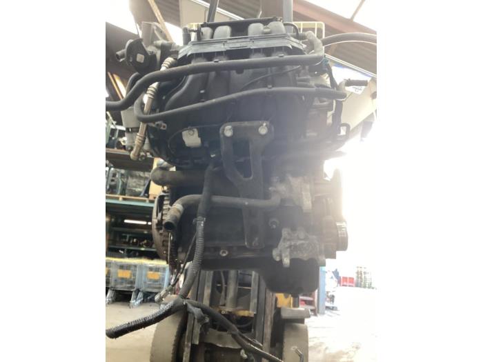 Motor van een Chevrolet Spark (M300) 1.0 16V Bifuel 2012