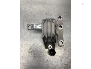 Gebruikte Motorrubber Opel Insignia 2.0 Turbo 16V Ecotec Prijs € 64,00 Margeregeling aangeboden door Gebr Opdam B.V.