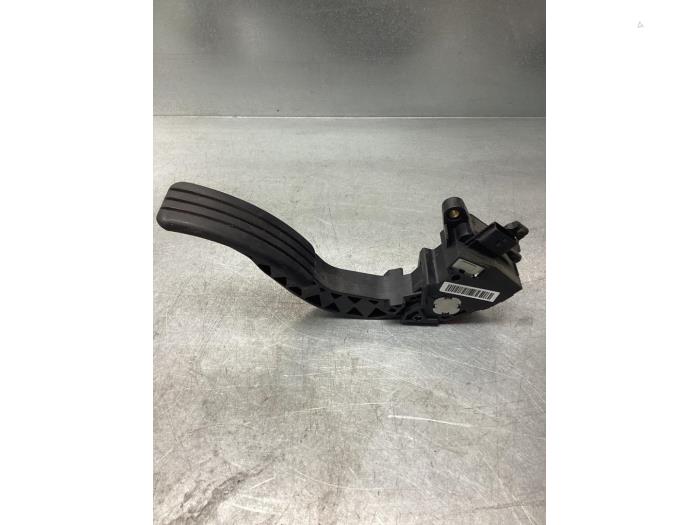Gebruikte Gaspedaalpositie Sensor Renault Scénic III (JZ) 1.5 dCi 110 Prijs € 21,00 Margeregeling aangeboden door Gebr Opdam B.V.
