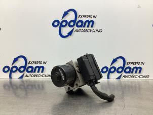 Gebruikte ABS Pomp Volkswagen Touran (1T1/T2) 2.0 FSI 16V Prijs € 64,00 Margeregeling aangeboden door Gebr Opdam B.V.