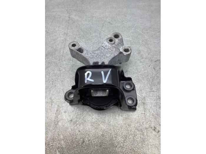 Gebruikte Motorrubber Renault Kadjar (RFEH) 1.2 Energy TCE 130 Prijs € 30,00 Margeregeling aangeboden door Gebr Opdam B.V.
