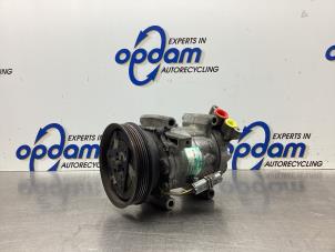 Gebruikte Aircopomp Renault Modus/Grand Modus (JP) 1.6 16V Prijs € 42,00 Margeregeling aangeboden door Gebr Opdam B.V.