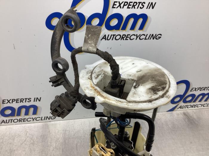 Gebruikte Benzinepomp Mercedes A (W169) 2.0 A-180 CDI 16V 3-Drs. Prijs € 64,00 Margeregeling aangeboden door Gebr Opdam B.V.
