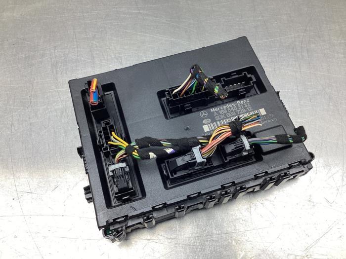 Gebruikte Bodycontrol Module Mercedes A (W169) 2.0 A-180 CDI 16V 3-Drs. Prijs € 51,00 Margeregeling aangeboden door Gebr Opdam B.V.